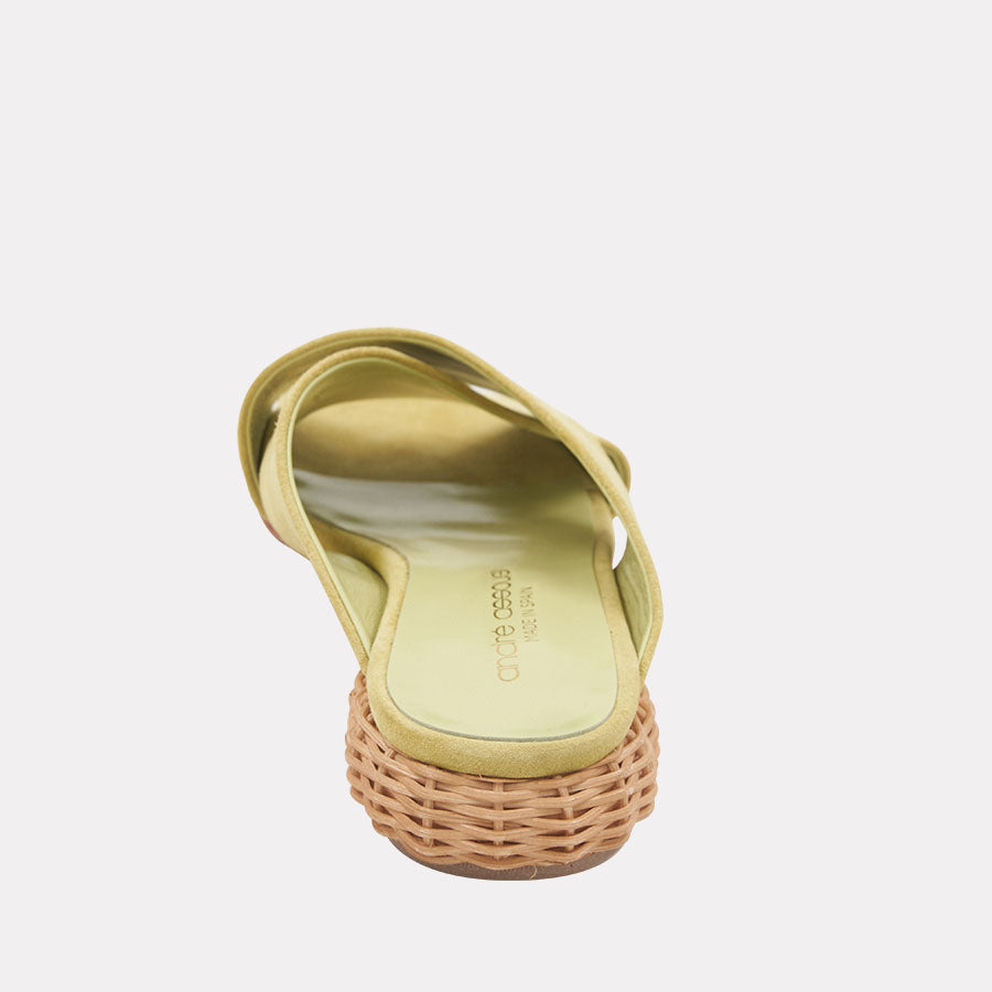 Willa Sandal