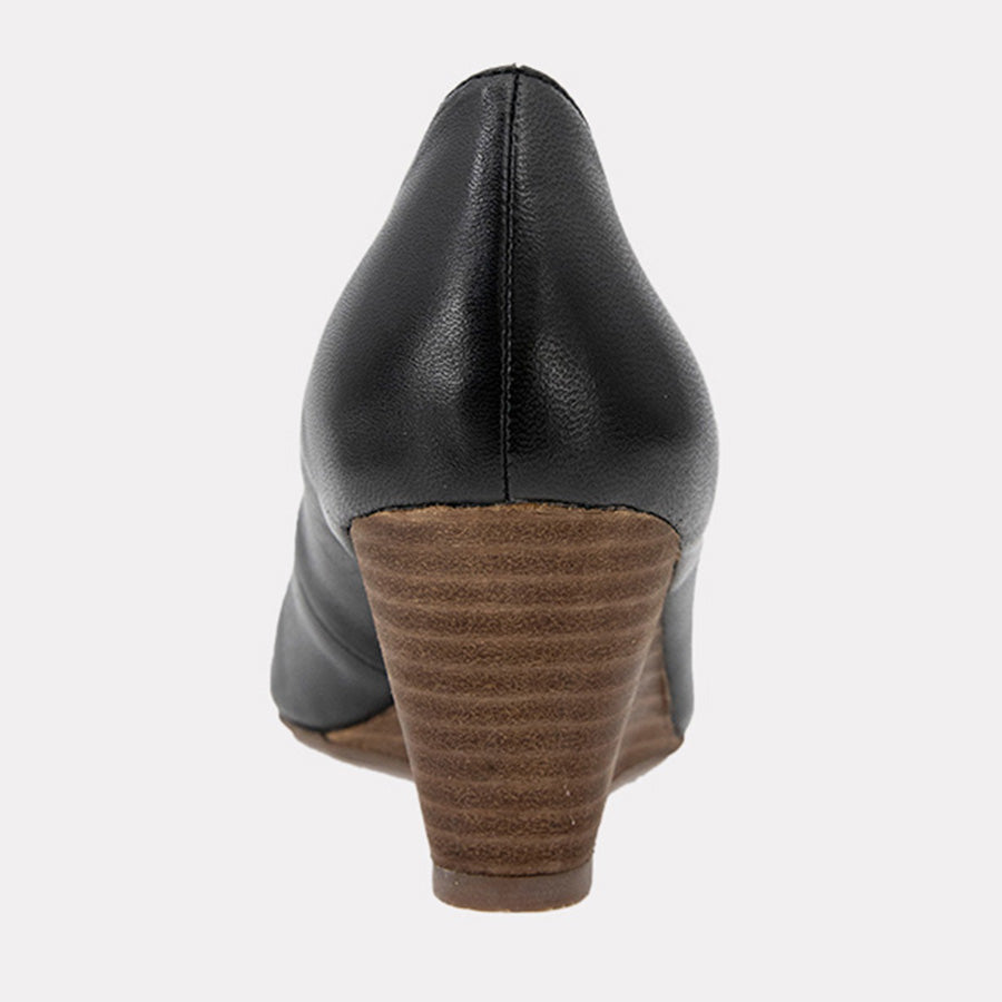 Khloe Leather Featherweights™ Wedge