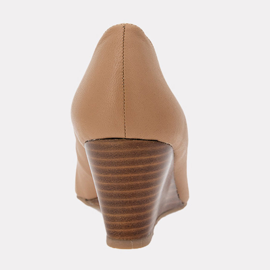 Khloe Leather Featherweights™ Wedge