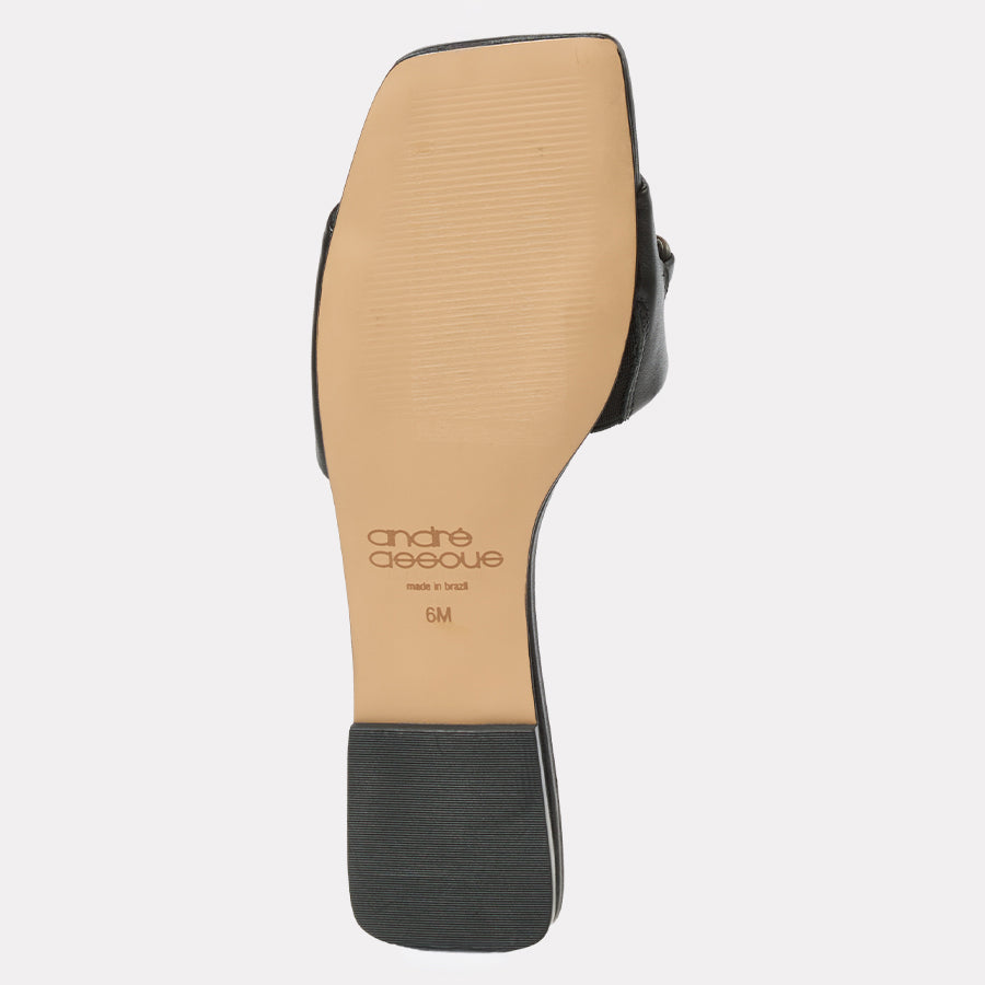 Alia Sandal