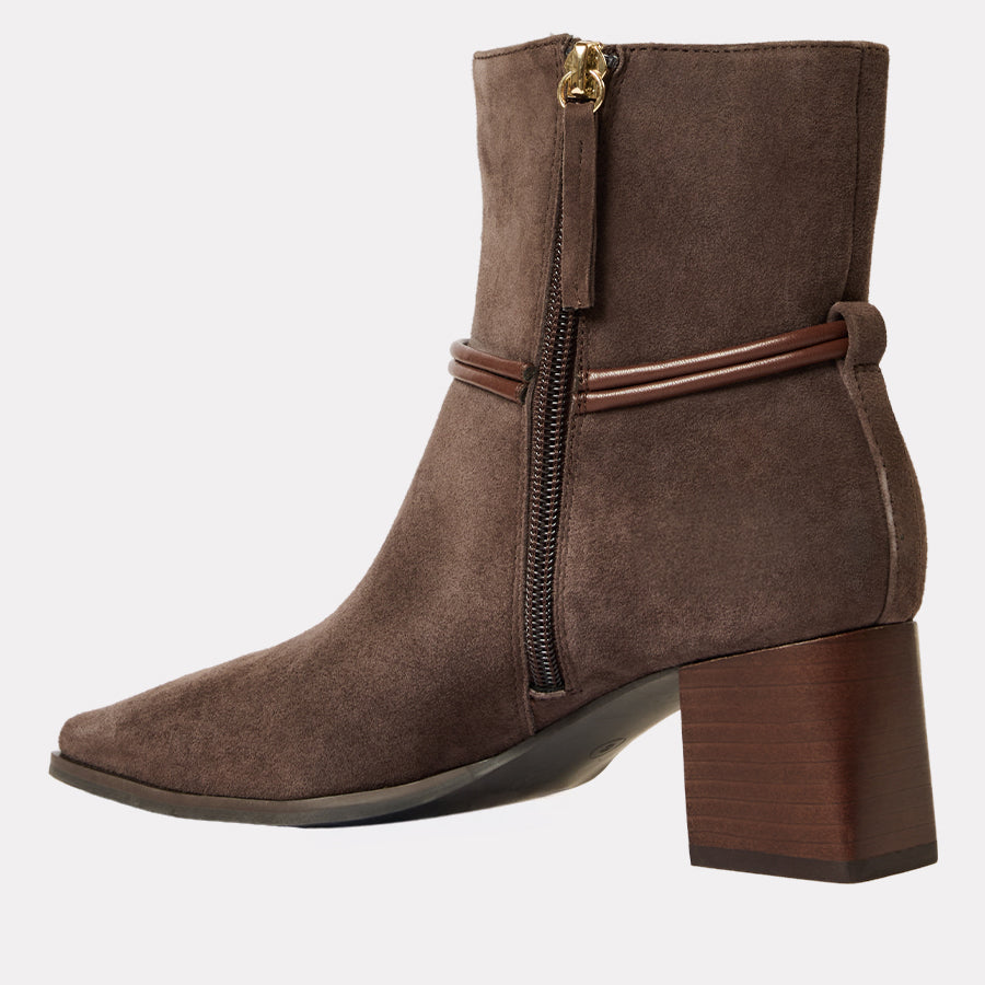 Arya Boot