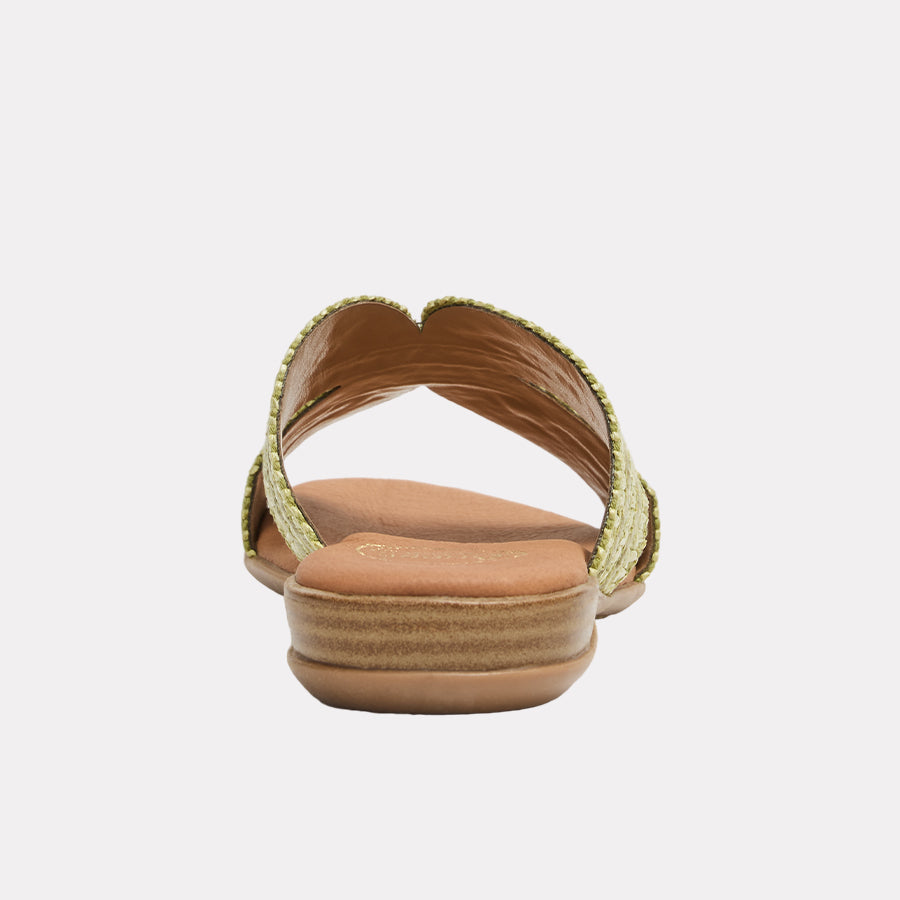 Nade Featherweights ™ Sandal