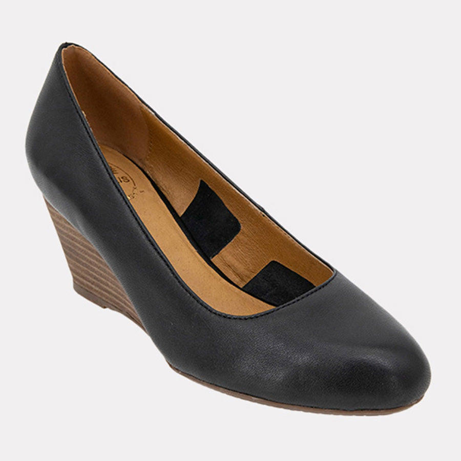 Khloe Leather Featherweights™ Wedge