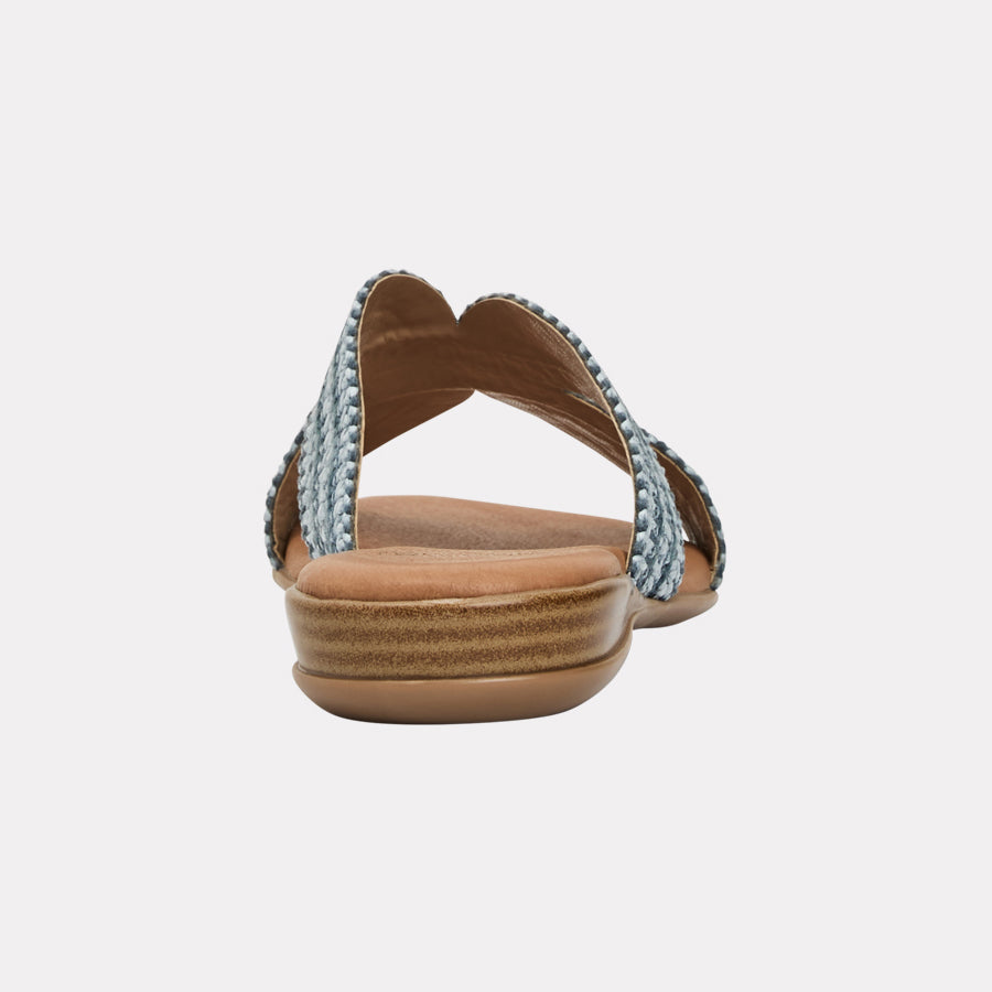 Nade Featherweights ™ Sandal