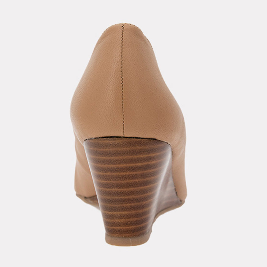 Vintage Versani heels , Made In Italy. Women's 9 AA Black Suede 2.5 Inch  Heel | eBay